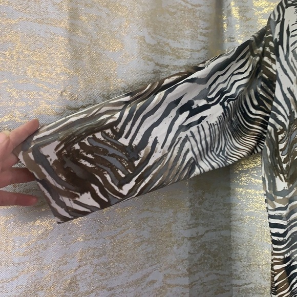 Bellissima Brown/Cream Animal Print 3/4 sleeve Blouse Size XL - Picture 5 of 11